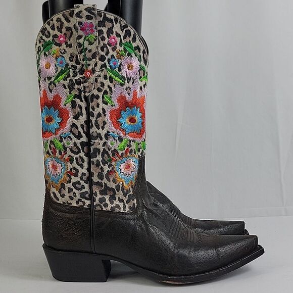 Macie Bean Womens Snow Leopard Smokey and The Bandit Western Boots - Picture 4 of 13